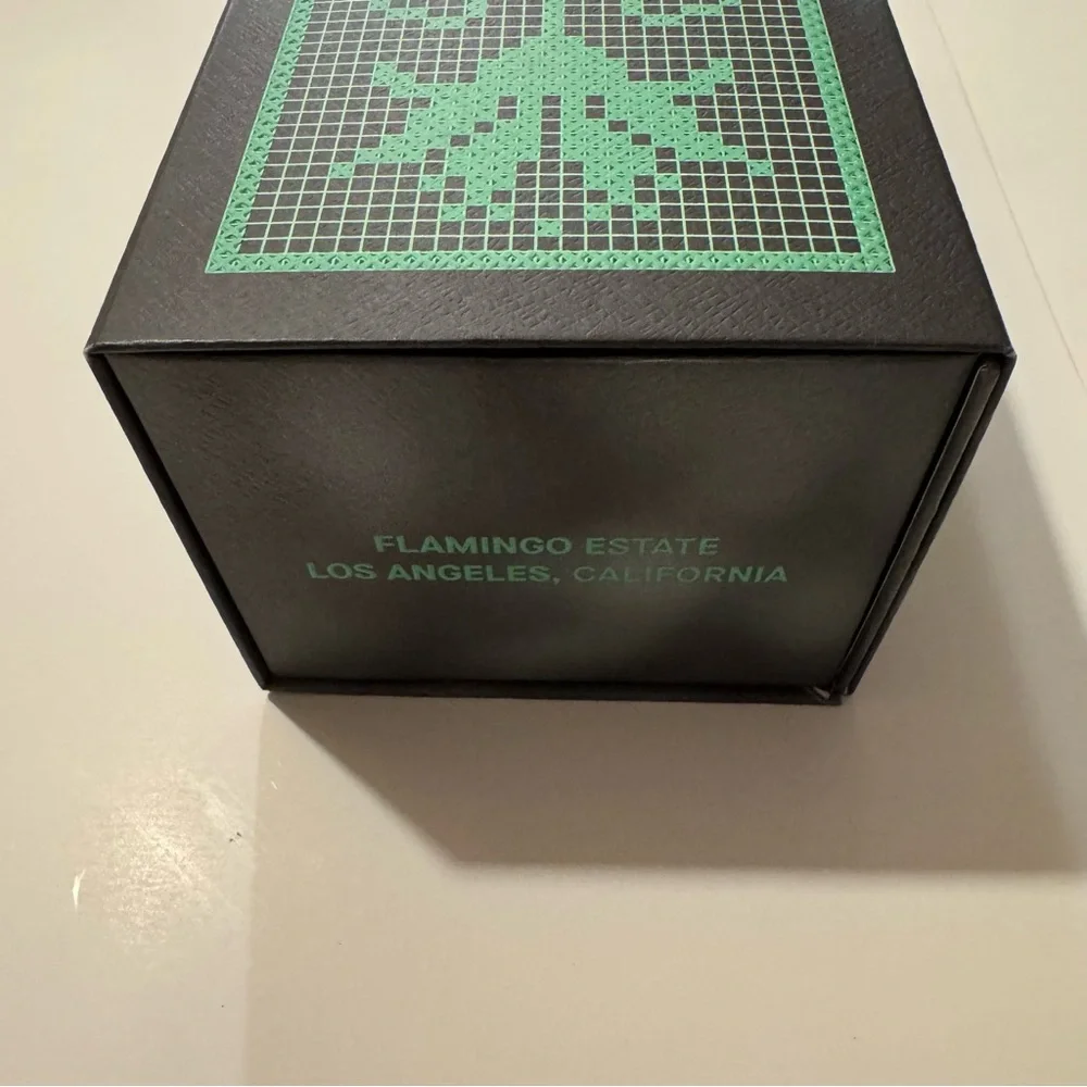 Flamingo Estate Los Angeles Gift Box - Picture 2 of 4
